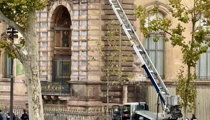 Louvre ‘priceless’ jewel heist lift goes viral as Böcker launches witty ad campaign