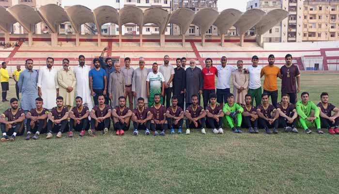 چیلنچ فٹبال میچ میں پاکستان کسٹمز نے پہلے برتری حاصل کی۔