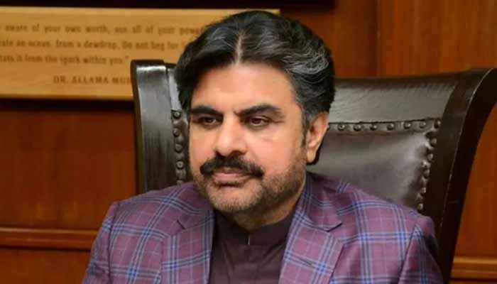 داؤد یونیورسٹی کی پہلی اعزازی پی ایچ ڈی کی سند ناصر شاہ کے نام
