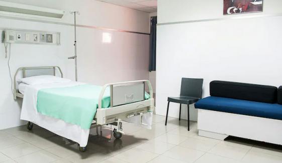 سنگاپور: مرد اٹینڈنٹ کیساتھ نازیبا حرکت کرنا بھارتی نرس کو مہنگا پڑ گیا، 14 ماہ قید کی سزا