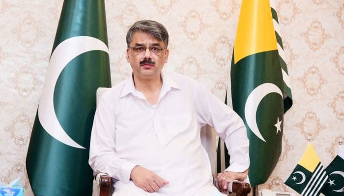 آزاد کشمیر کے وزیرِ اعظم چوہدری انوار الحق—فائل فوٹو