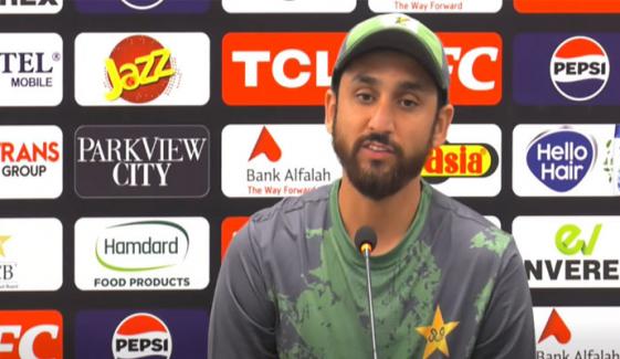 ’مائک ہیسن مجھے پیغام نہیں بھیجتے‘