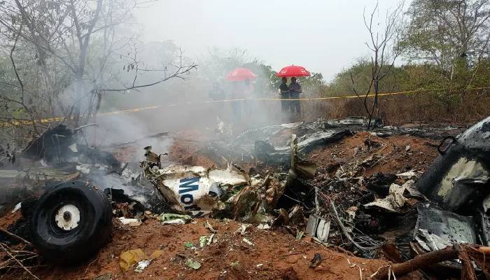 Kenya plane crash kills 11 tourists flying to safari