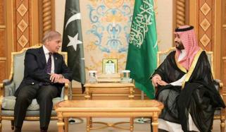 وزیرِ اعظم شہباز شریف کی سعودی ولی عہد محمد بن سلمان سے ملاقات، مشترکہ اعلامیہ جاری