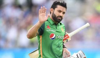 محمد رضوان کا سینٹرل کنٹریکٹ لینے سے انکار