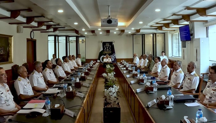 پاک بحریہ کی اسلام آباد میں منعقدہ کمانڈ اینڈ اسٹاف کانفرنس کا ایک منظر(تصویر سوشل میڈیا)۔