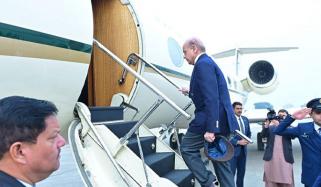 وزیرِ اعظم کا دورہ سعودی عرب مکمل، اقتصادی تعلقات کے نئے باب کا آغاز