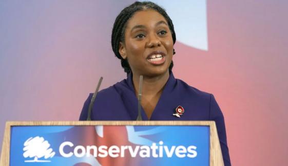 ٹوری قانونی طور پر آباد افراد کو ملک بدر نہیں کریں گے: بیڈینوخ کی وضاحت