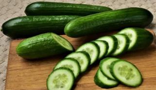 باقاعدگی سے کھیرا کھانے کے صحت پر اثرات