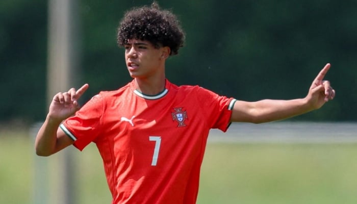 Cristiano Ronaldos son makes proud debut for Portugal U16