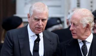 شاہ چارلس نے اپنے بھائی شہزادہ اینڈریو سے ’پرنس‘ کا لقب واپس لے لیا
