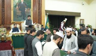 خیبر پختونخوا کابینہ میں شامل 10 وزراء  نے حلف اٹھا لیا