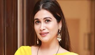 بھارتی اداکارہ بچوں کو یرغمال بنانیوالے شخص کے جال میں پھنسنے سے بال بال بچ گئی 