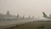 ملک کے مختلف شہروں میں دھند کے باعث حدِ نگاہ کم: متعدد پروازوں کو منسوخی اور تاخیر کا سامنا