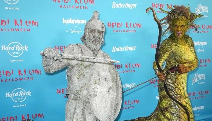 Heidi Klum earns new title as she brings Medusa to life in 2025 Halloween look