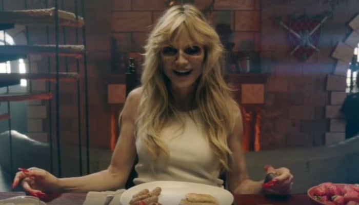Heidi Klum as Zombie