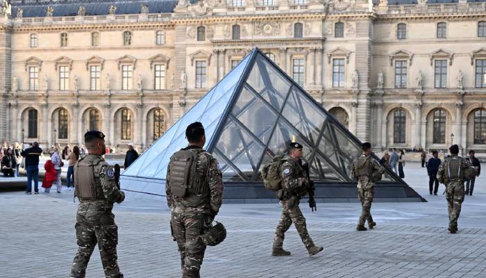 Louvre Heist suspects found to have decade-old convictions