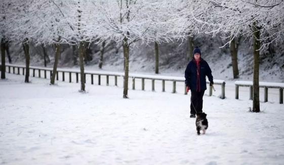 برطانیہ: مختلف علاقوں میں برفباری کی پیشگوئی