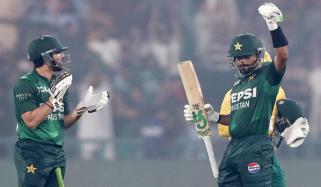 بابر اعظم نے 2 دن میں 2 بھارٹی بیٹرز کو پیچھے چھوڑ دیا