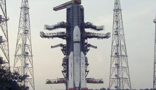 بھارت نے اپنا سب سے بھاری مواصلاتی سیٹلائٹ مدار میں بھیج دیا