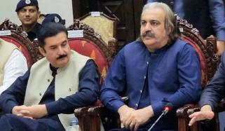 گنڈاپور کو کیوں نکالا، کرپٹ تھے، نااہل یا میر جعفر؟ گورنر خیبر پختونخوا کا سوال 