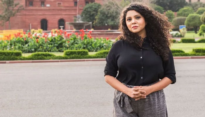 بھارتی صحافی رعنا ایوب—تصویر بشکریہ غیر ملکی میڈیا