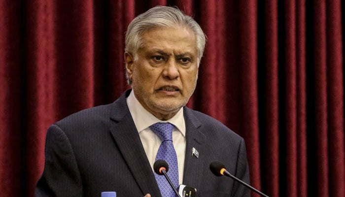 اسرائیل صدر ٹرمپ کی موجودگی میں ہونے والے امن معاہدے پر عمل کرے: اسحاق ڈار