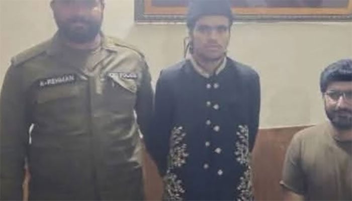 —فوٹو بشکریہ سوشل میڈیا