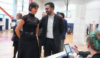 نیویارک: میئر امیدوار ظہران ممدانی نے اہلیہ کے ہمراہ ووٹ ڈالا