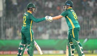 دوسرا ون ڈے: جنوبی افریقا نے پاکستان کو 8 وکٹوں سے ہرادیا
