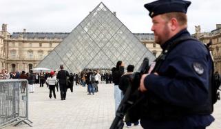 پیرس: لوور میوزیم کے سائبر سیکیورٹی سسٹم میں سنگین کوتاہیوں کا انکشاف