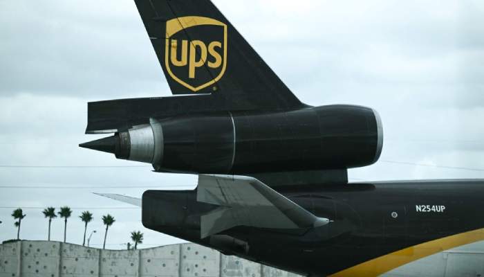 UPS FedEx plane grounding