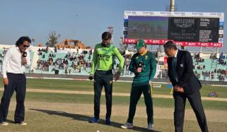 فیصلہ کن ون ڈے: جنوبی افریقہ کا پاکستان کیخلاف ٹاس جیت کر بیٹنگ کا فیصلہ
