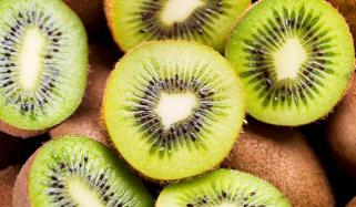 روزانہ ایک کیوی کھانا قبض سے نجات میں مددگار، نئی تحقیق