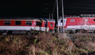 سلواکیہ میں دو ٹرینیں آپس میں ٹکرا گئی، درجنوں مسافر زخمی