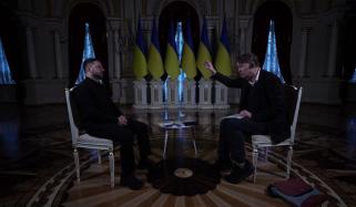 یوکرین میں توانائی کا بحران، صدر زیلینسکی کے انٹرویو کے دوران بجلی بند