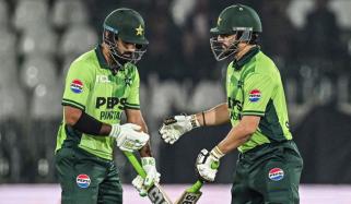 پہلا ون ڈے، پاکستان کو سری لنکا کو 300 رنز کا ہدف