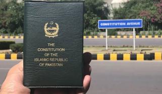 27ویں ترمیم کے ذریعے آرٹیکل 6 کے کلاز 2 میں تبدیلی کا فیصلہ