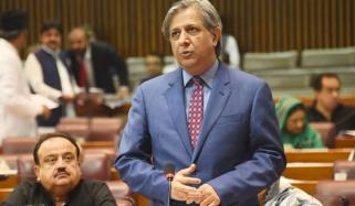 آئینی عدالت اور سپریم کورٹ کے چیف جسٹس میں جو سینئر ہوگا وہ چیف جسٹس پاکستان ہوگا: اعظم نزیر تارڑ