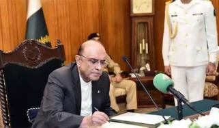 صدر آصف علی زرداری نے 27ویں آئینی ترمیم بل پر دستخط کر دیے