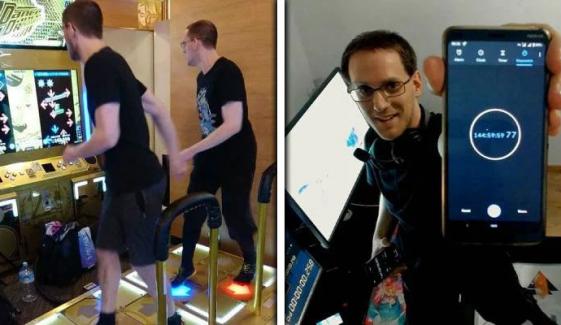 ہنگری کے گیمر نے 144 گھنٹے تک ڈانس کرکے ویڈیو گیم کا عالمی ریکارڈ بنالیا