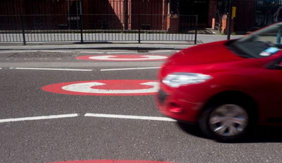 لندن میں کنجیسچن چارج میں 20 فیصد اضافہ، الیکٹرک گاڑیاں بھی ادائیگی کی پابند