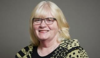 برطانوی حکومت کا پاکستانی و بنگلا دیشی برادریوں میں روزگار کے فرق کو کم کرنے کا عزم