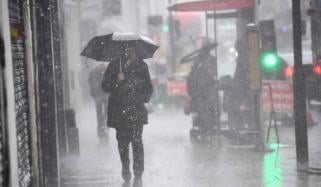 برطانیہ کو ایک اور طوفان کا سامنا، ایک مہینے کی بارش ایک دن میں برس گئی