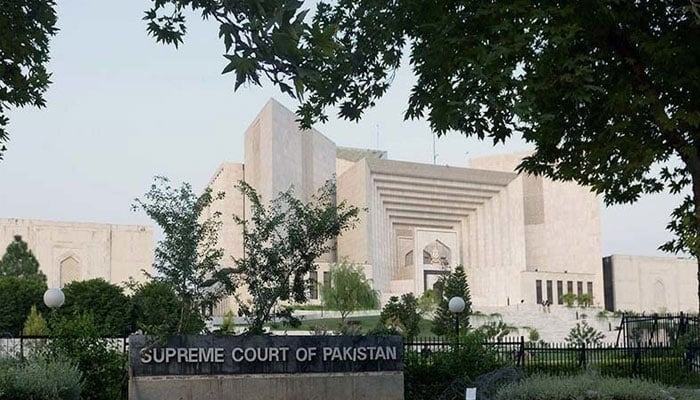 سپریم کورٹ میں آئندہ ہفتے کا ڈیوٹی روسٹر، 17 ججز کے 8 بینچ تشکیل