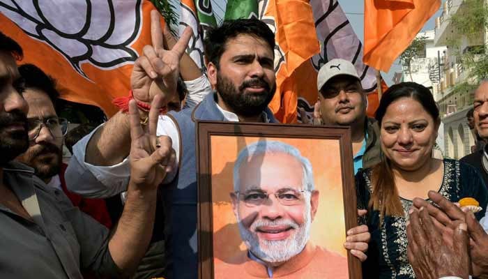 بہار الیکشن پر راجدیپ سردیسائی کی کڑی تنقید