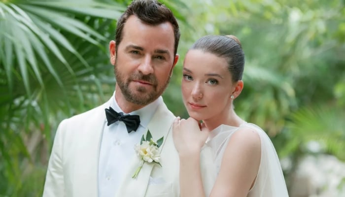 Justin Theroux and Brydon Bloom