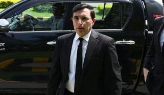 بیرسٹر گوہر کا بشریٰ بی بی سے متعلق برطانوی جریدے کی رپورٹ کیخلاف قانونی کارروائی کا اعلان