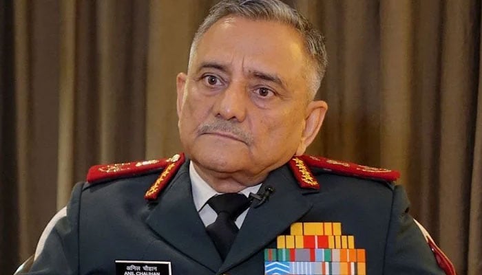 بھارتی چیف آف ڈیفنس اسٹاف انیل چوہان کا بھارتی دفاعی صنعت پر عدم اعتماد کا اظہار
