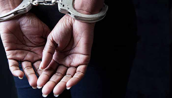 سرگودھا: پولیس نے ہنی ٹریپ گینگ کی 3 خواتین کو گرفتار کرلیا